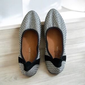 New Womens Bernie‎ Mev. Hazel Woven Slip on Shoes size 9.5 (40)